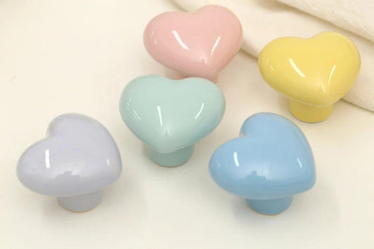 Porcelænshjerter til kommoden - Grebet