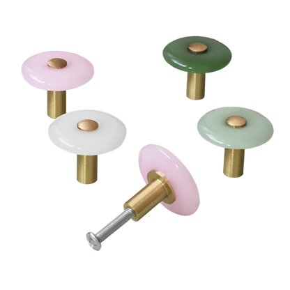 Møbelknop i krystalsten og messing (Ø: 30 mm)