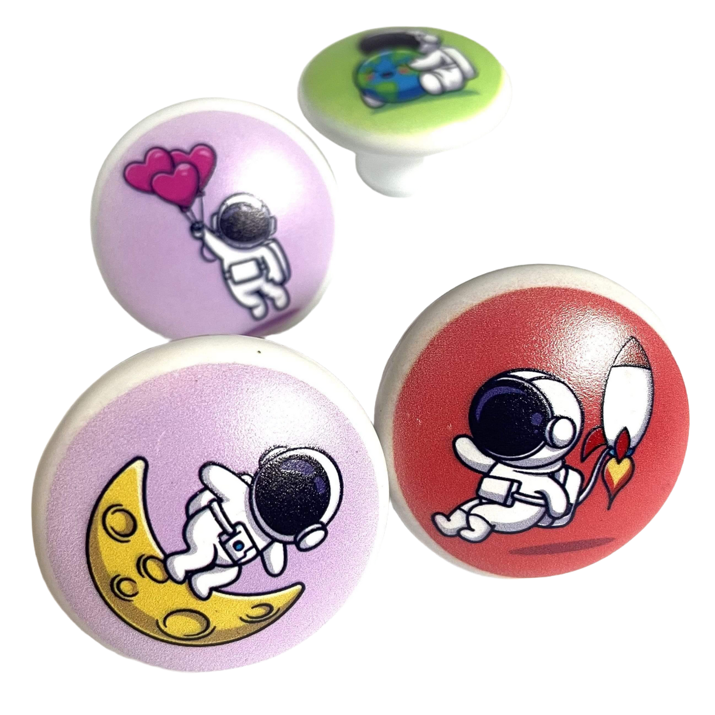 Keramik greb til børneværelset med søde astonauter (Ø: 38 mm)