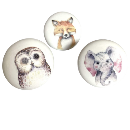 Keramik greb til børneværelset med dyremotiver (Ø: 38 mm)