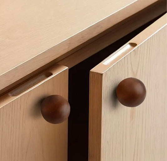 Rundt greb i valnøddetræ (Ø: 30 mm)