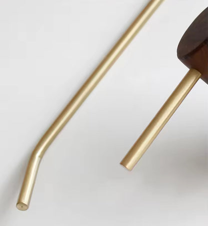 Toiletrulleholder i messing og mørkt træ (U-form)