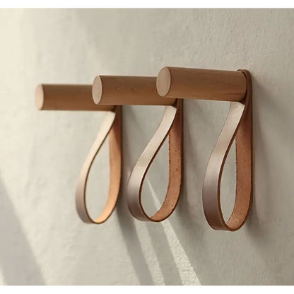 Knager i kunstlæder og træ