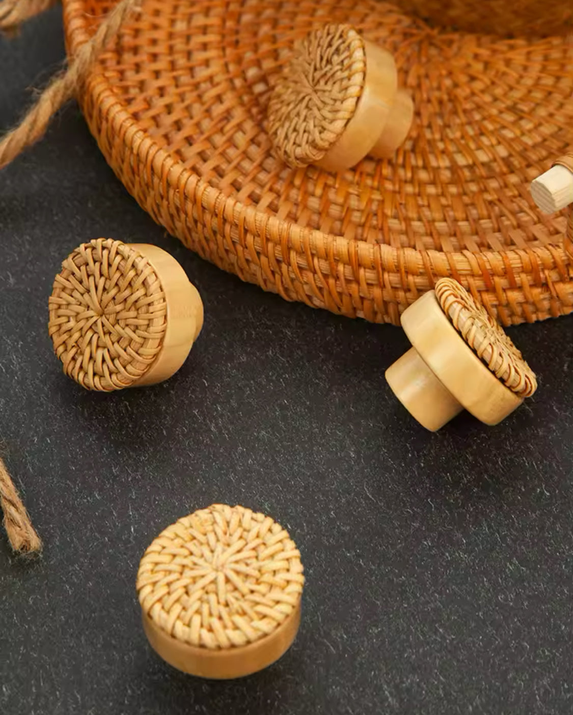 Møbelknop i rattan (Ø: 4 cm)