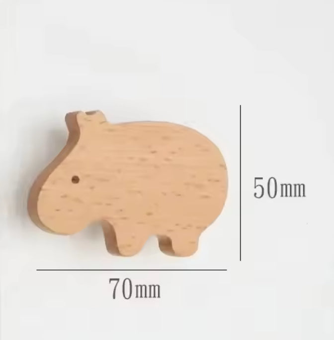 Træ knager eller møbelknopper med dyremotiver (Lyst eller mørkt træ) - Grebet