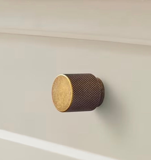 Antik messing - riflet møbelknop