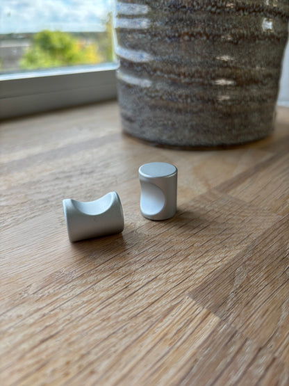 Klassisk møbelknop - Knop i rustfri stål finish