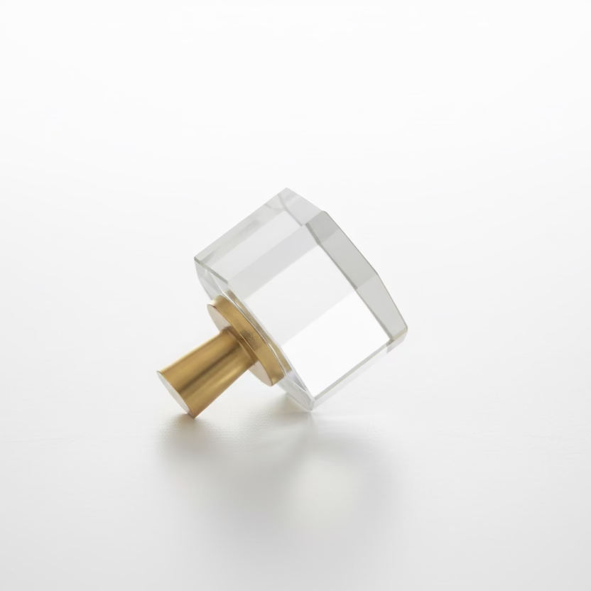 Kantet glas møbelknop