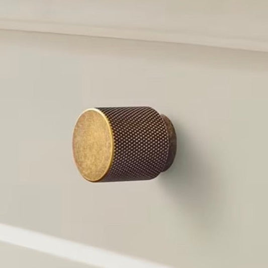 Antik messing - riflet møbelknop - Grebet