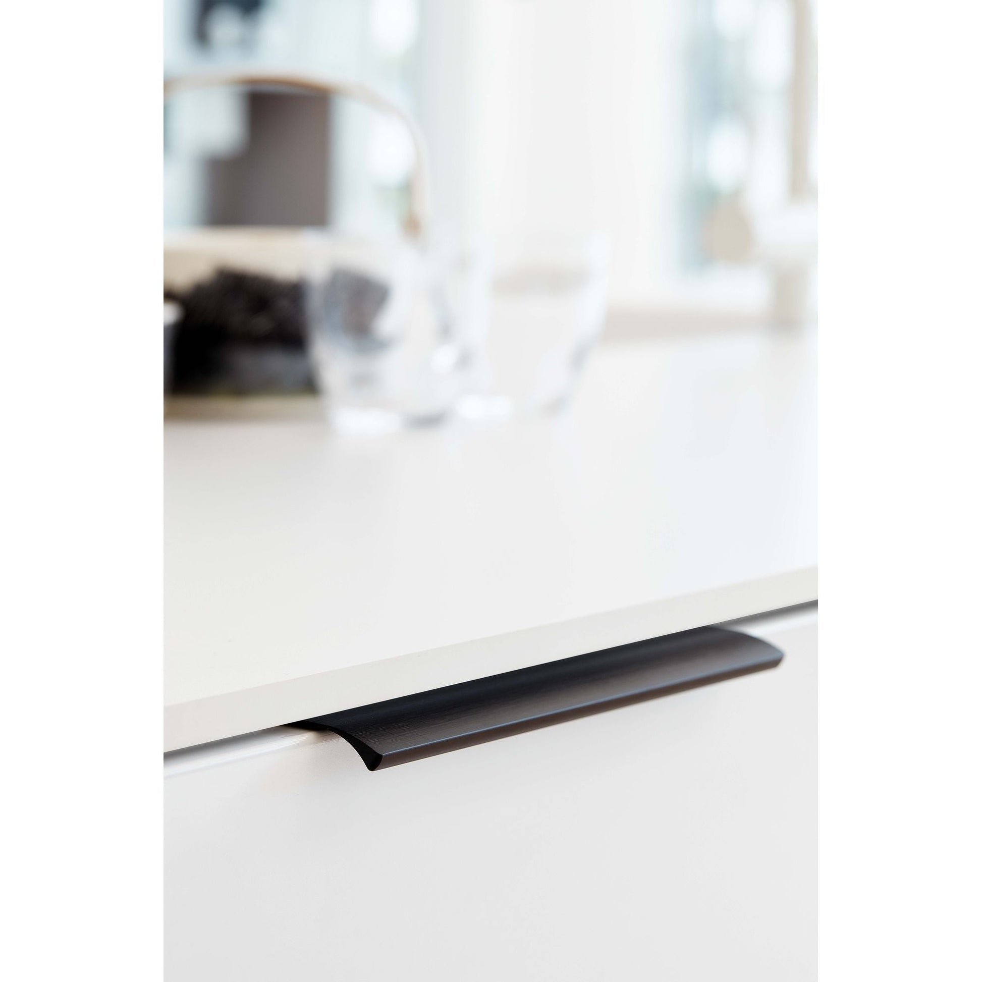 Edge Straight | Furnipart (flere farver og størrelser) - Grebet