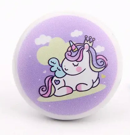 Keramik greb til børneværelset med søde enhjørninger (Ø: 38 mm)