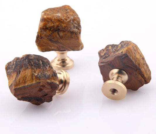 Møbelknop med stor usleben/naturlig tigerøje