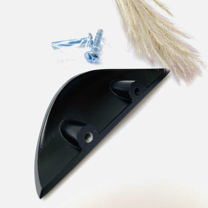 Halvmåne greb i farverne messing eller sort (32 mm, 64 mm, 96 mm) - Grebet