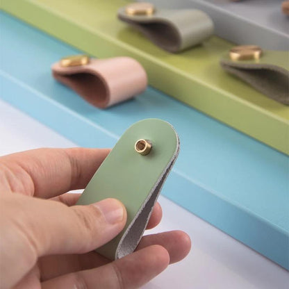 By Grebet.dk Greb Håndtag med messing hardware (flere farver)