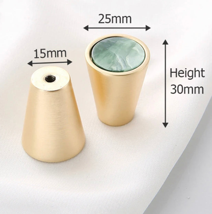 Farverige møbelknopper (flere farver)