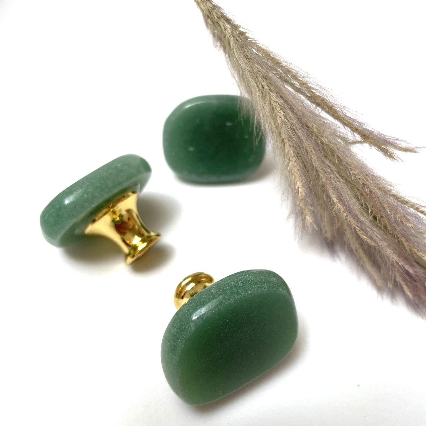 By Grebet.dk Møbelknop Grøn aventurin (stor) Krystal møbelknop (guld hardware, flere størrelser)