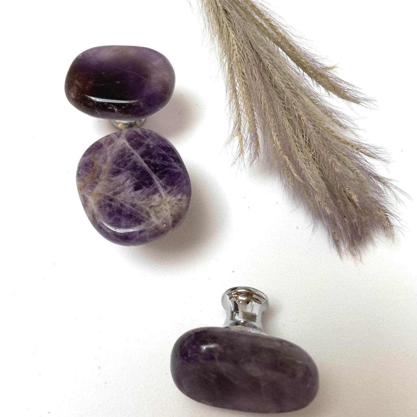 By Grebet.dk Møbelknop Ametyst Krystal møbelknop (sølvfarvet hardware)