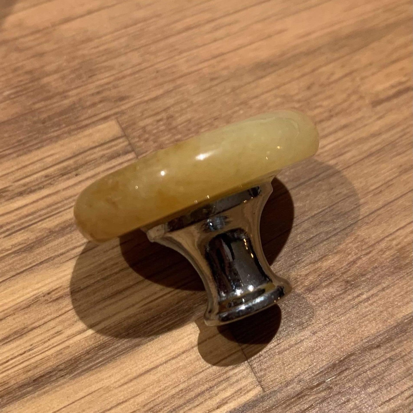 By Grebet.dk Møbelknop Krystal møbelknop (sølvfarvet hardware)