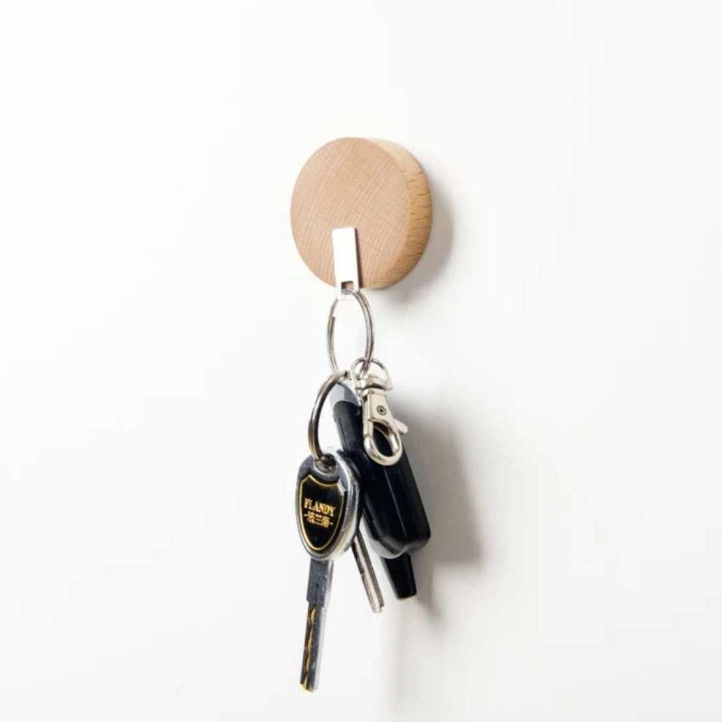 Magnet beklædt i lyst træ (Ø: 5 cm) - Grebet