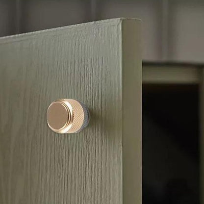 By Grebet Møbelknop Møbelknop (guld og grå)