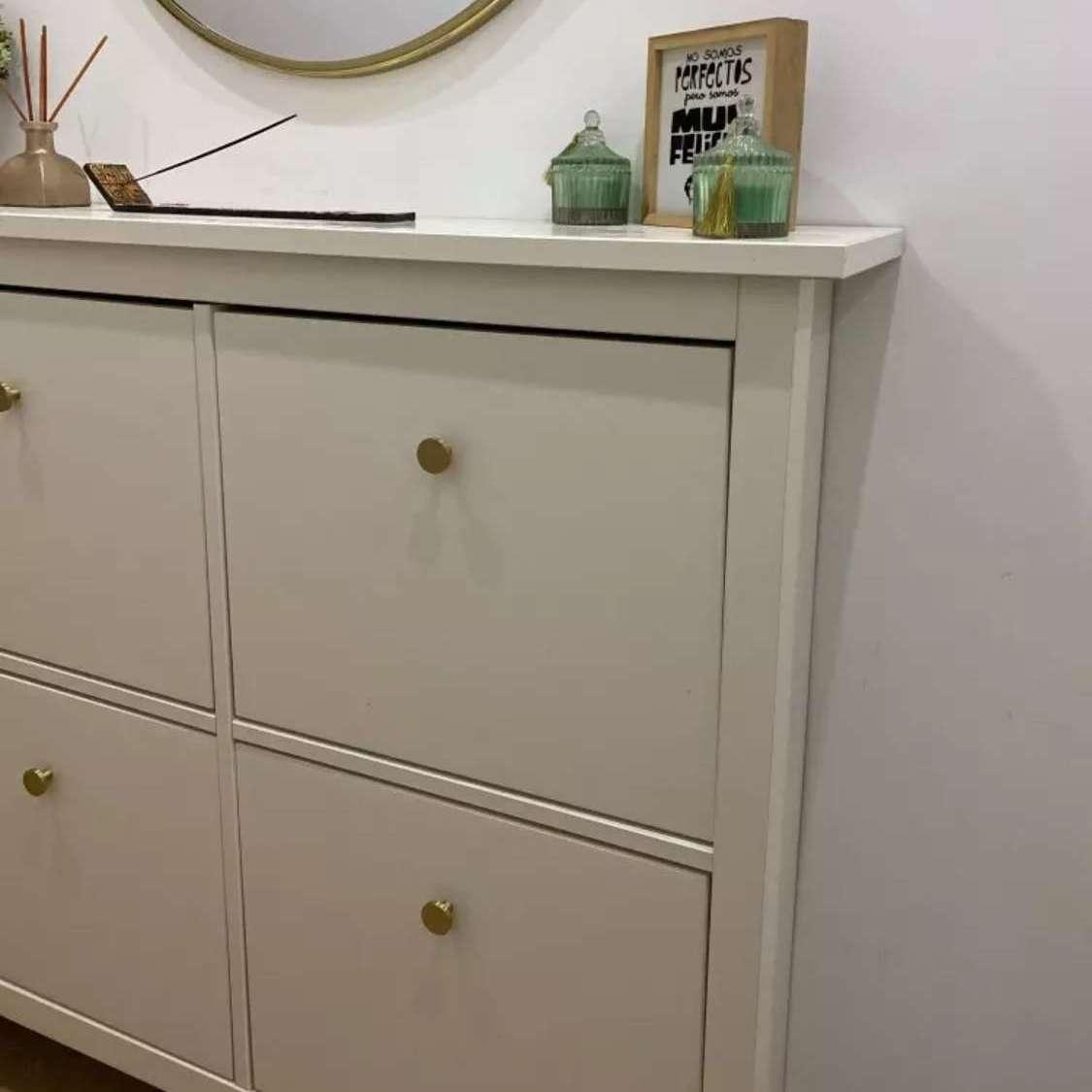 Rund møbelknop i børstet messing (Ø: 25mm - 28mm - 33mm) - Grebet